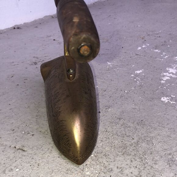 Antique Victorian Slug iron - Picture 11 of 11